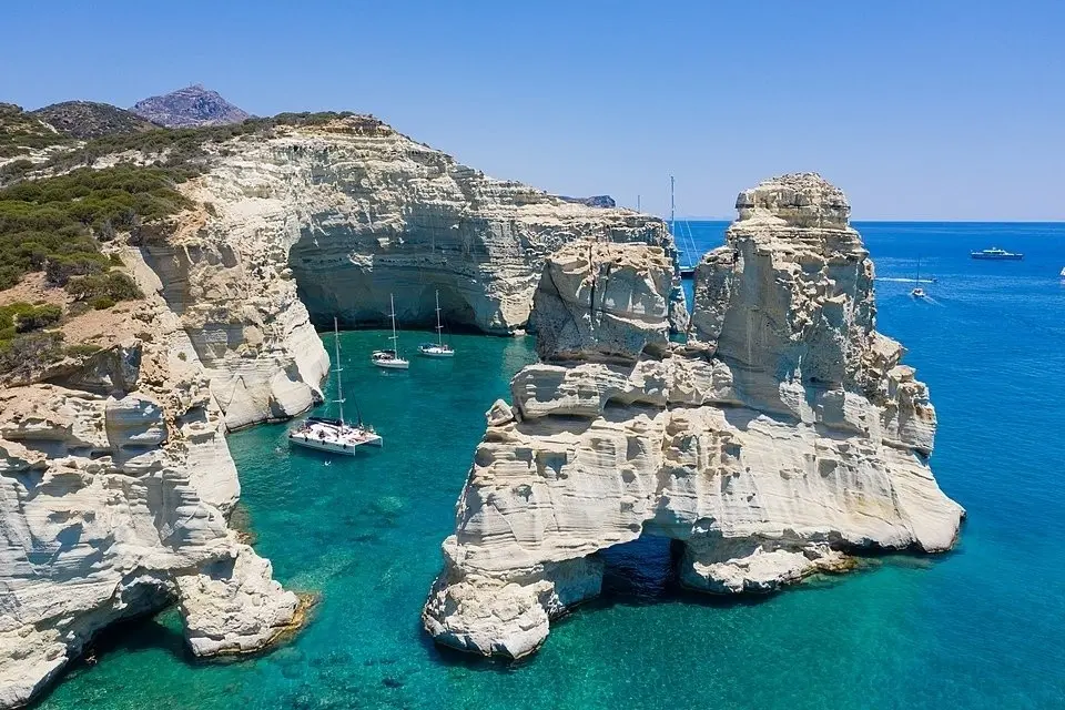 Luxury Private Cruise • Kleftiko & Sykia Cave
